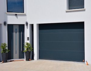 Spadone sectional garage door