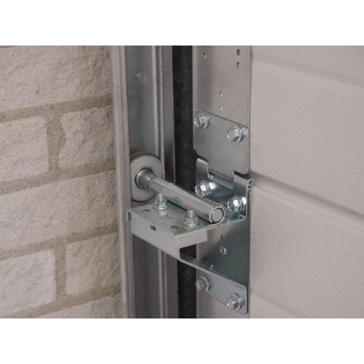 Side hinge with adjustable support for industrial doors