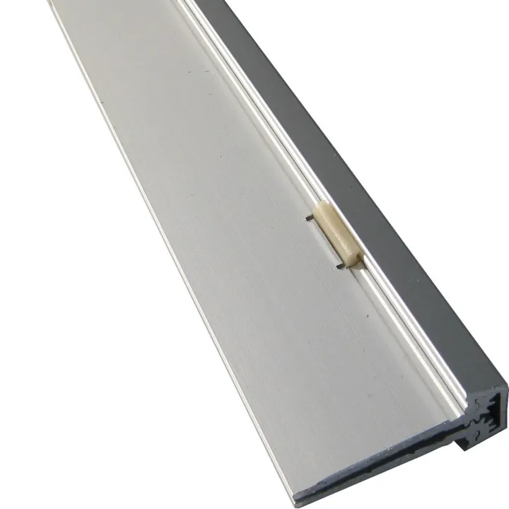 Piano hinge