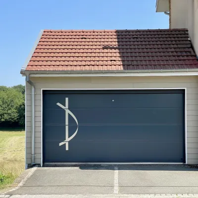 Isola - Sectional garage door
