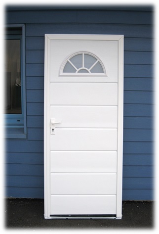 Insulated service door 40 mm with half moon window